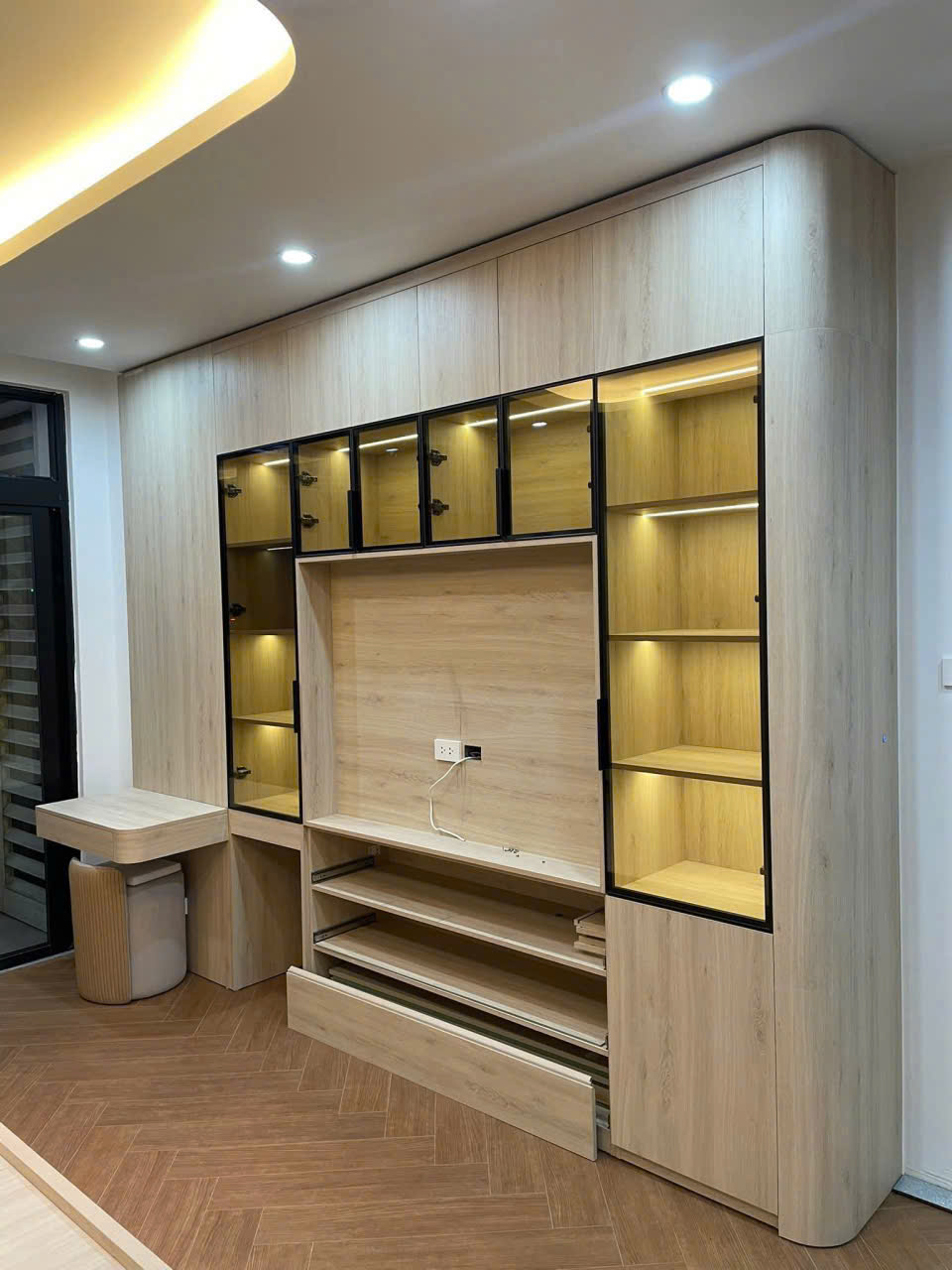 Tủ kệ trưng bày phòng khách mẫu 2