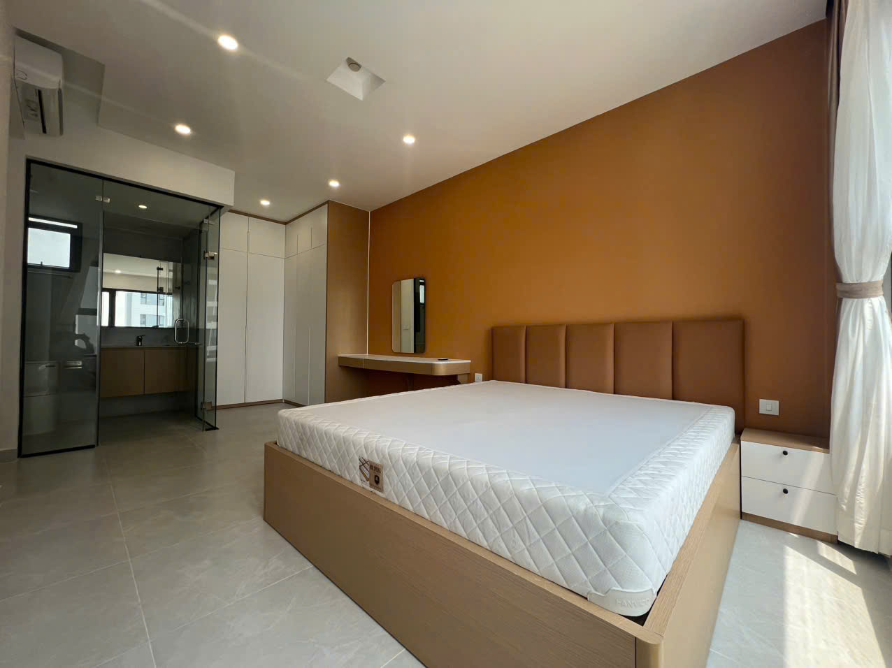 Giường mẫu 2